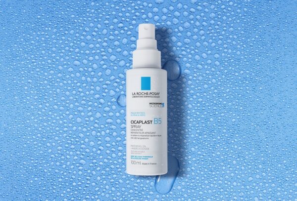 La Roche Posay Cicaplast B5 Spray 100ml HD 000 3337875735742 Fond Bleu StillLife 2